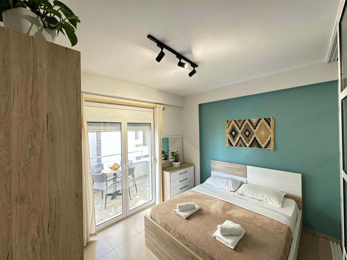 Trea Accomodations - On Private Beach With Sunbed & Umbrella Avlonya Dış mekan fotoğraf
