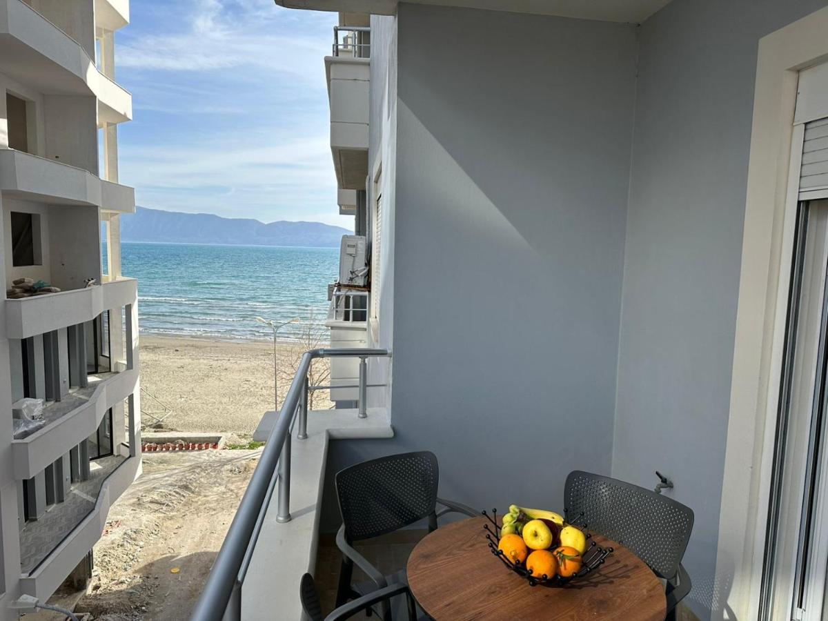 Trea Accomodations - On Private Beach With Sunbed & Umbrella Avlonya Dış mekan fotoğraf